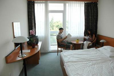 Bükfürdői szálloda - Corvus Hotel Bük - Bükfürdő - Büki szálloda - Corvus Hotel Bük - Corvus wellness és gyógyszálloda Bükfürdőn akciós félpanziós wellness csomaggal