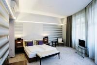 4* Grand Hotel Glorius akciós hotelszobája Makón fürdőbelépővel