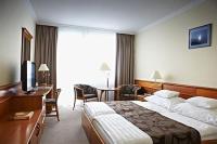 NaturMed Hotel Carbona hévízi szálloda akciós félpanziós szállása wellness hétvégére