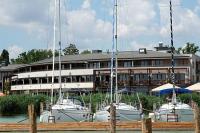 Hotel Golden Resort**** yacht kikötője Balatonfüreden