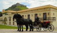 Kapitány Hotel Sümeg**** hotelben lovaskocsikázási lehetőség